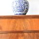 Commode de chambre antique en noyer