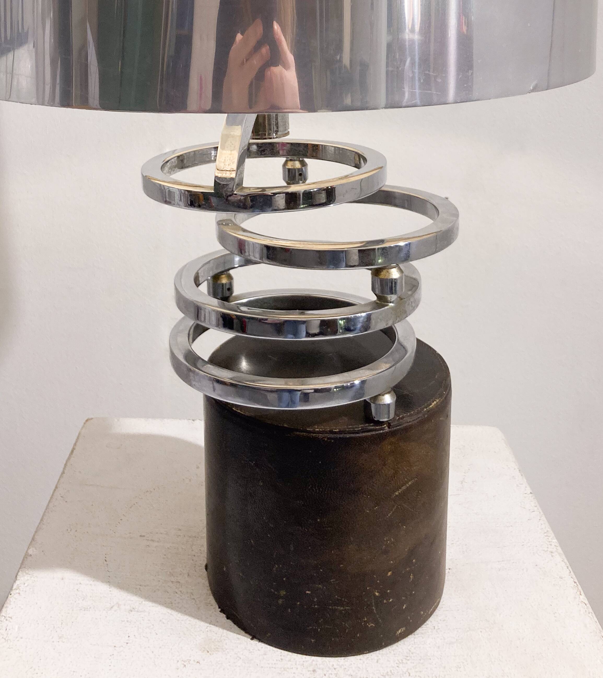 Table lamp in metal and leather, mid-20th century