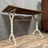 Based on work from the Arras foundries around 1880: bistro table