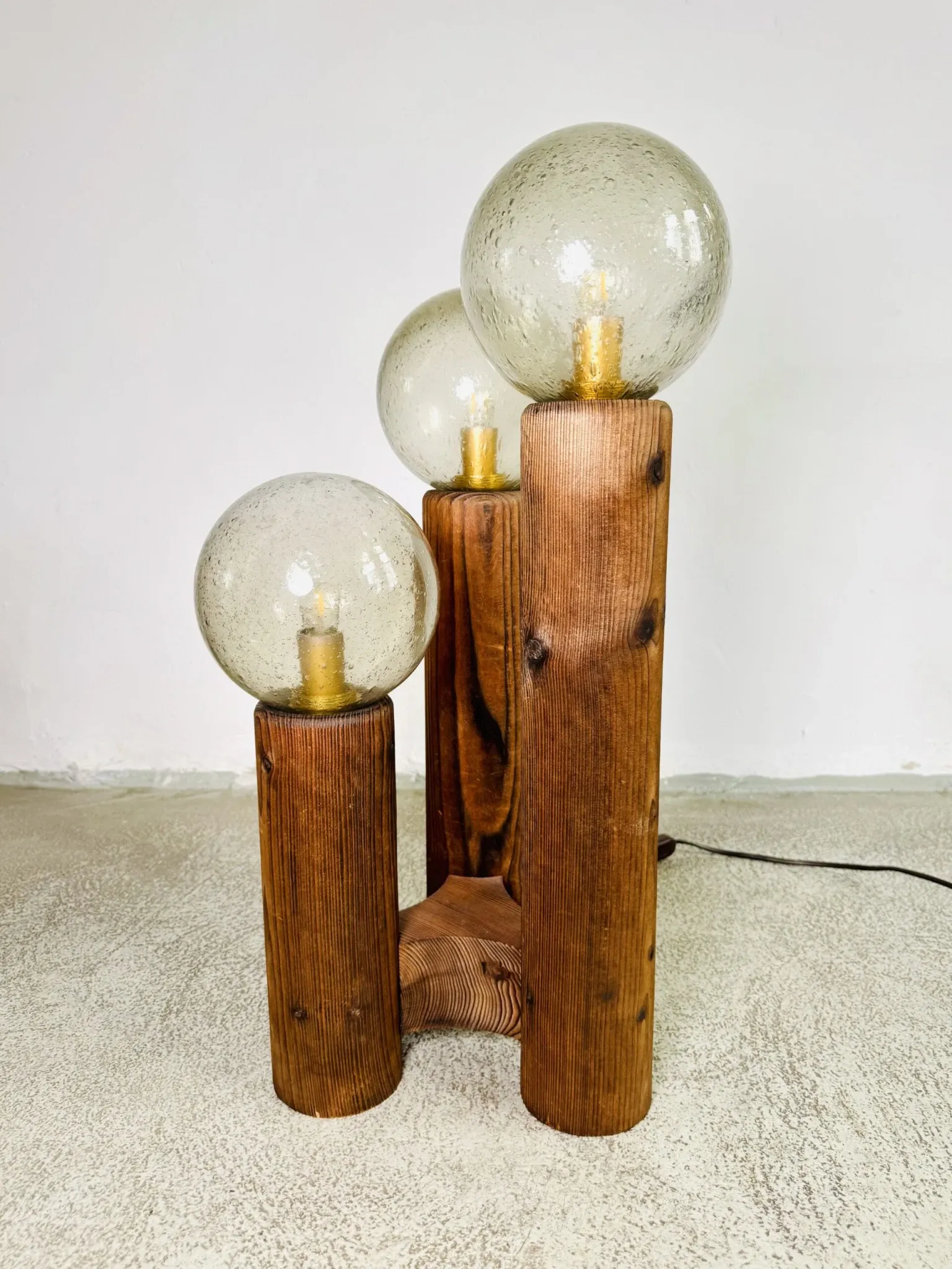Lampe de table modèle 19 par Temde Leuchten, Suisse, années 1960.