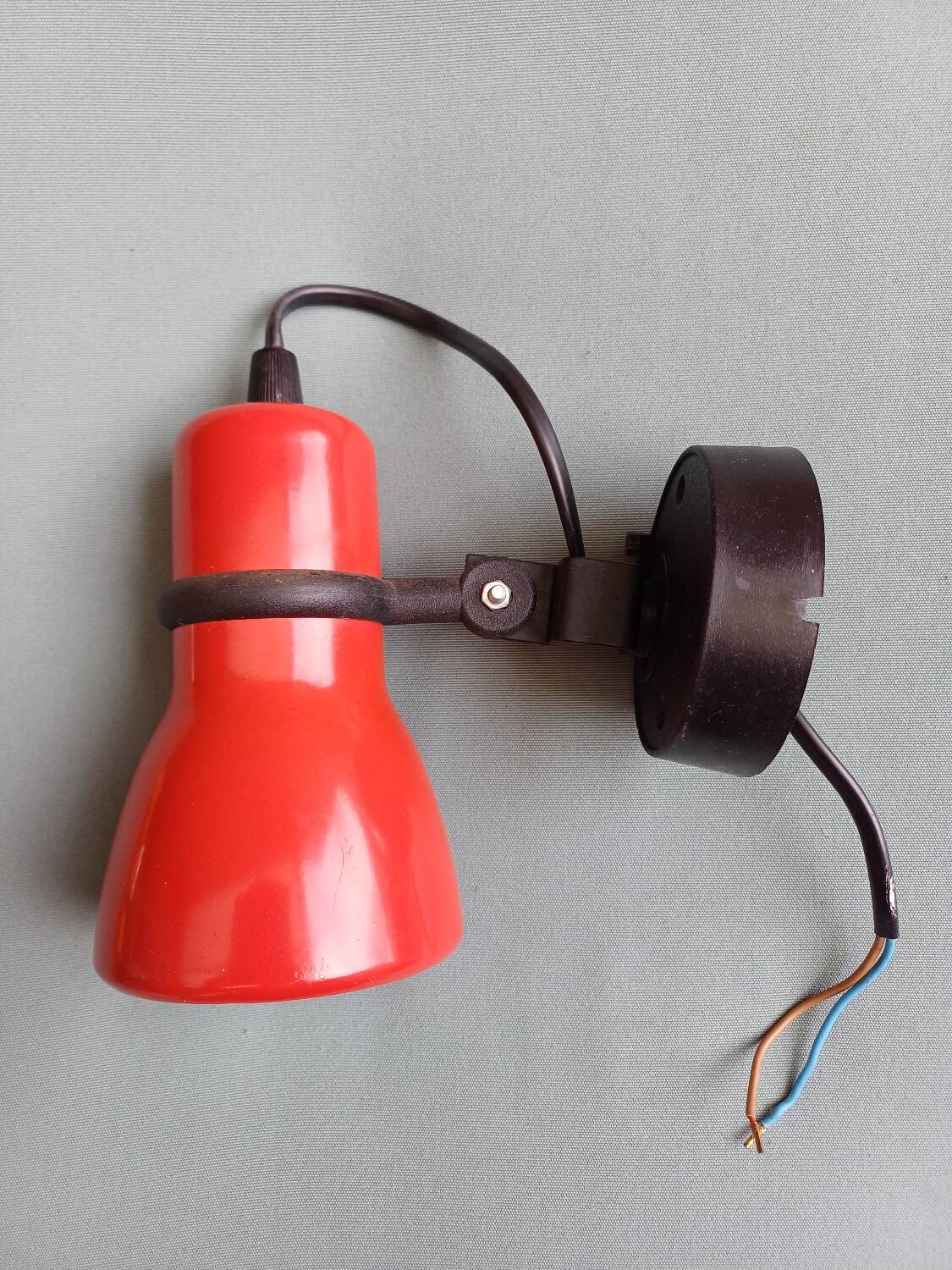 70's red lacquered metal wall spotlight