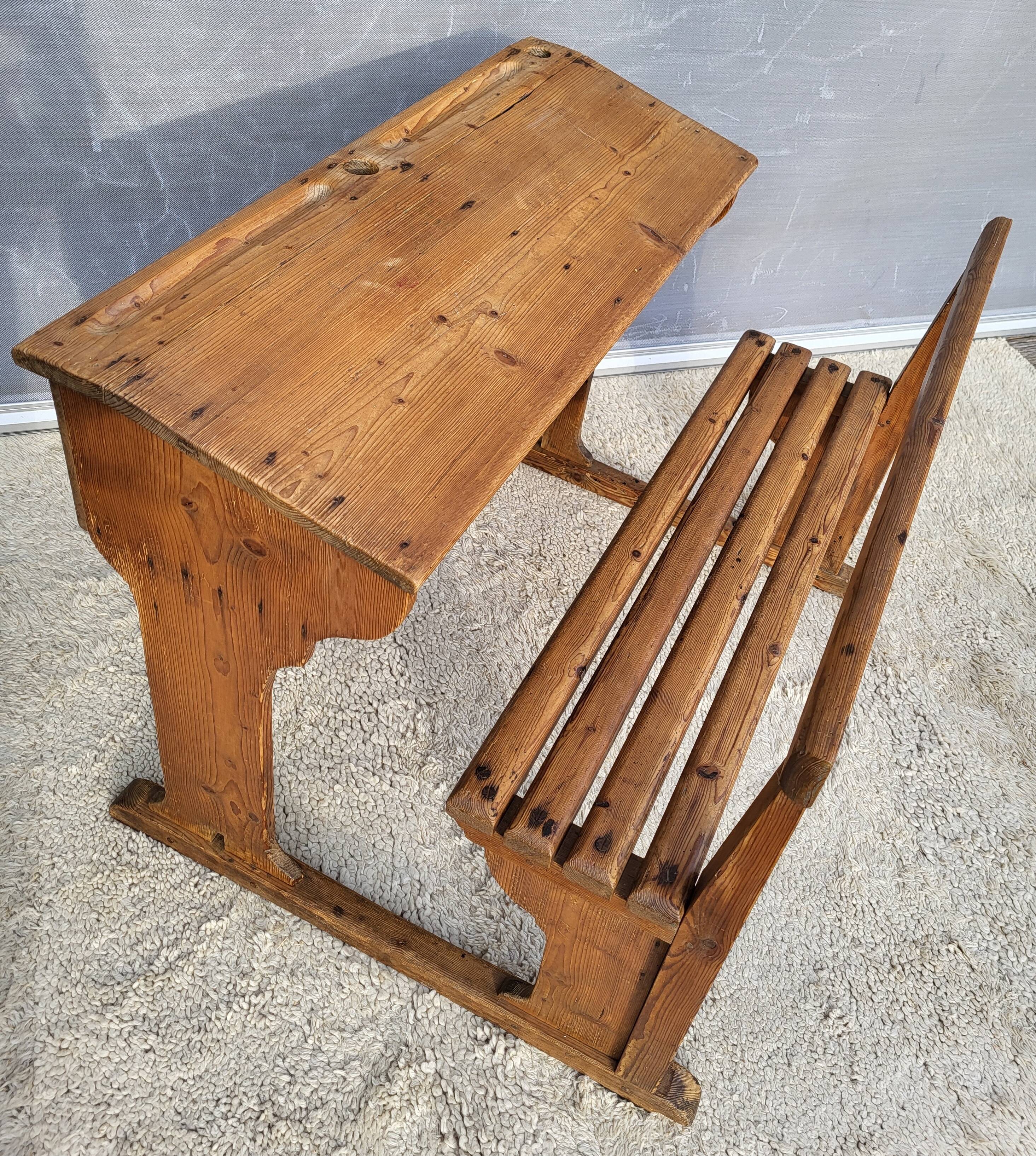 Double solid wood school desk