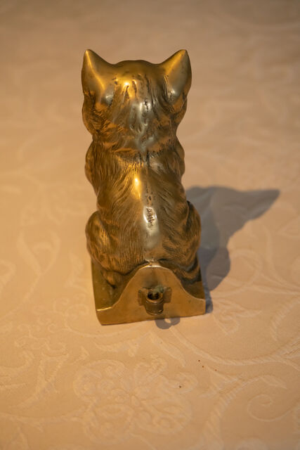 Brass cat