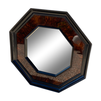 Dutch-style octagonal mirror