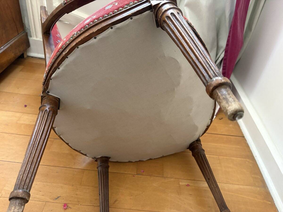 Fauteuil de style Louis XVI