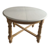 Round table with 1 extension oak base tray and patinated extension pearl gray.