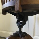 American Swivel and tilting armchair