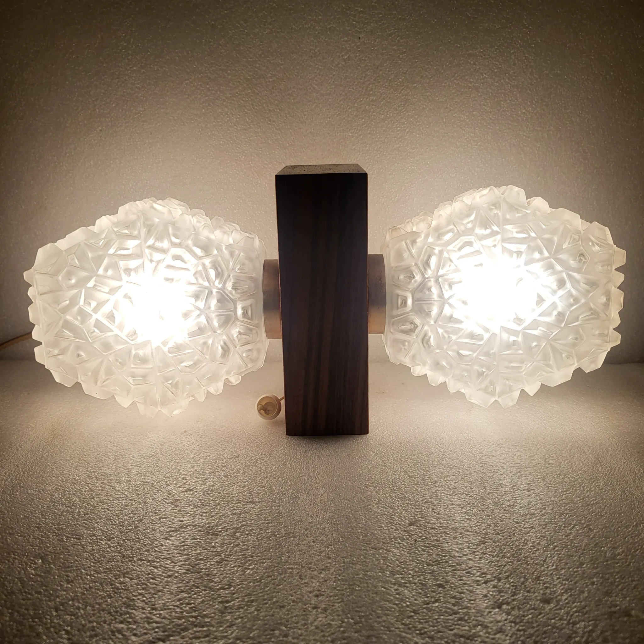 Set of 3 Temde Leuchten wall lights, Teck and frosted glass, 1950-60.
