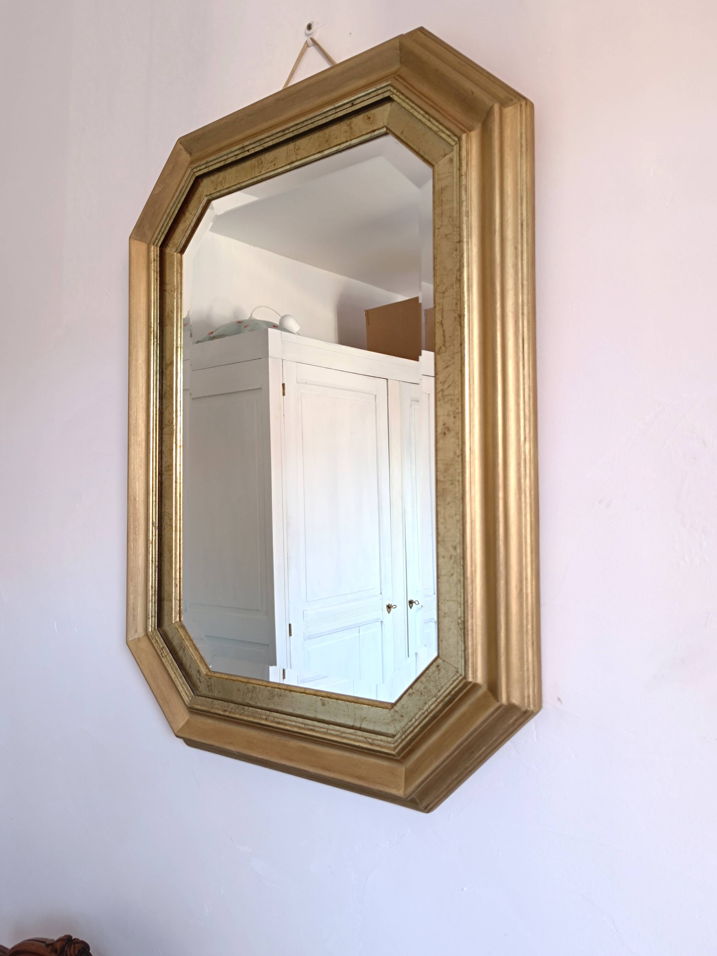 Octagonal gilded wooden mirror
