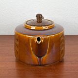 Danish studio pottery teapot from the mid-century by Søholm, 1960s.