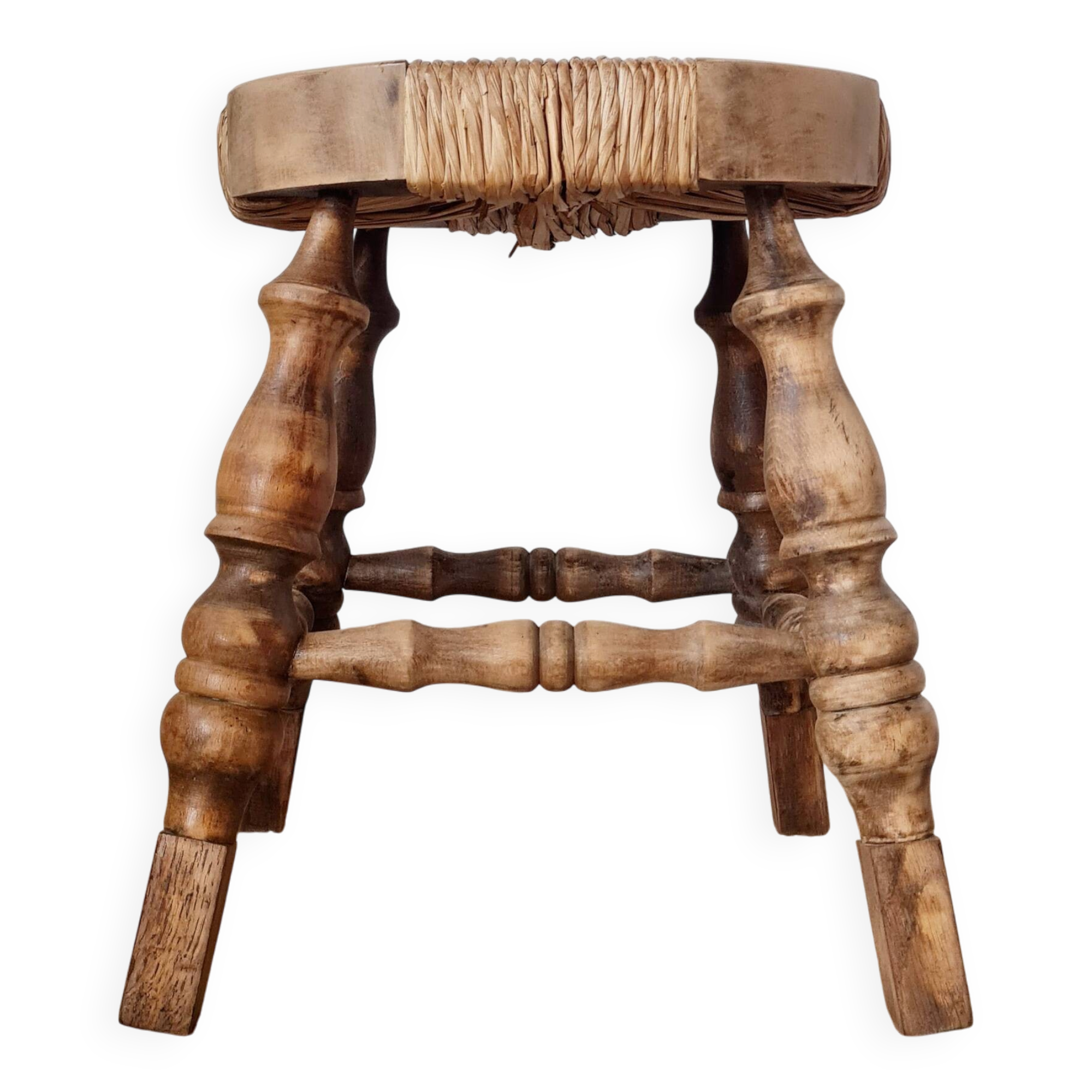 Petit tabouret tripode de style "Bobbin" en bois tourné et paille