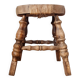 Petit tabouret tripode de style "Bobbin" en bois tourné et paille