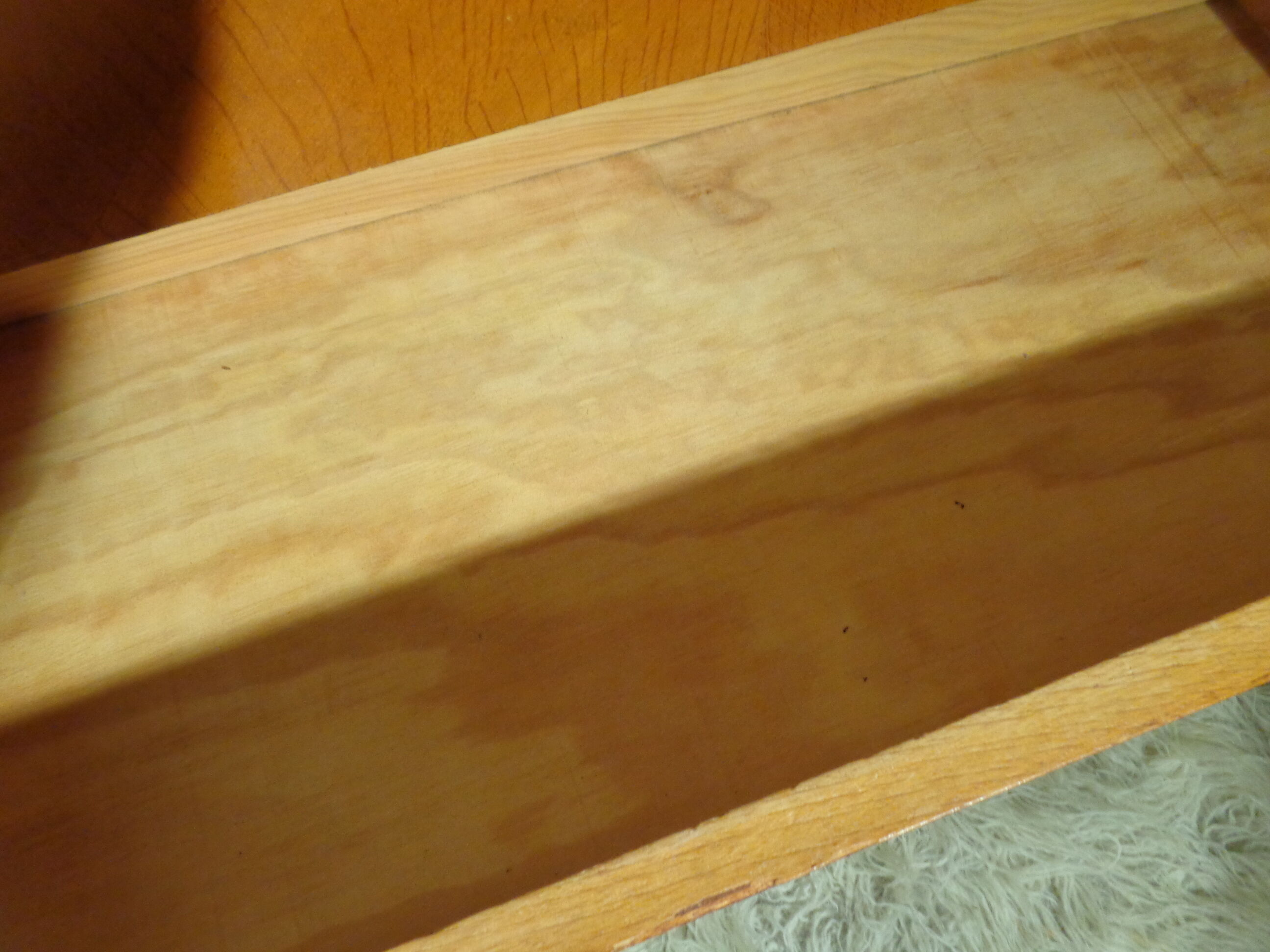 Vintage chest of drawers from the 50s compass