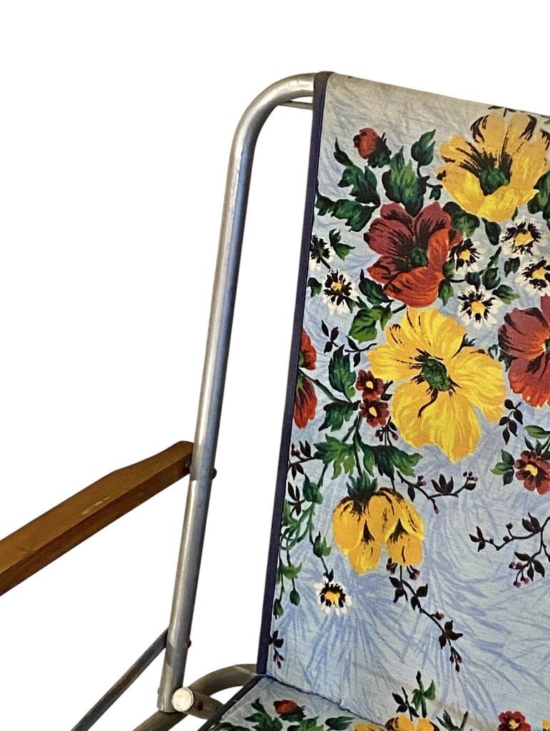 Folding camping chair