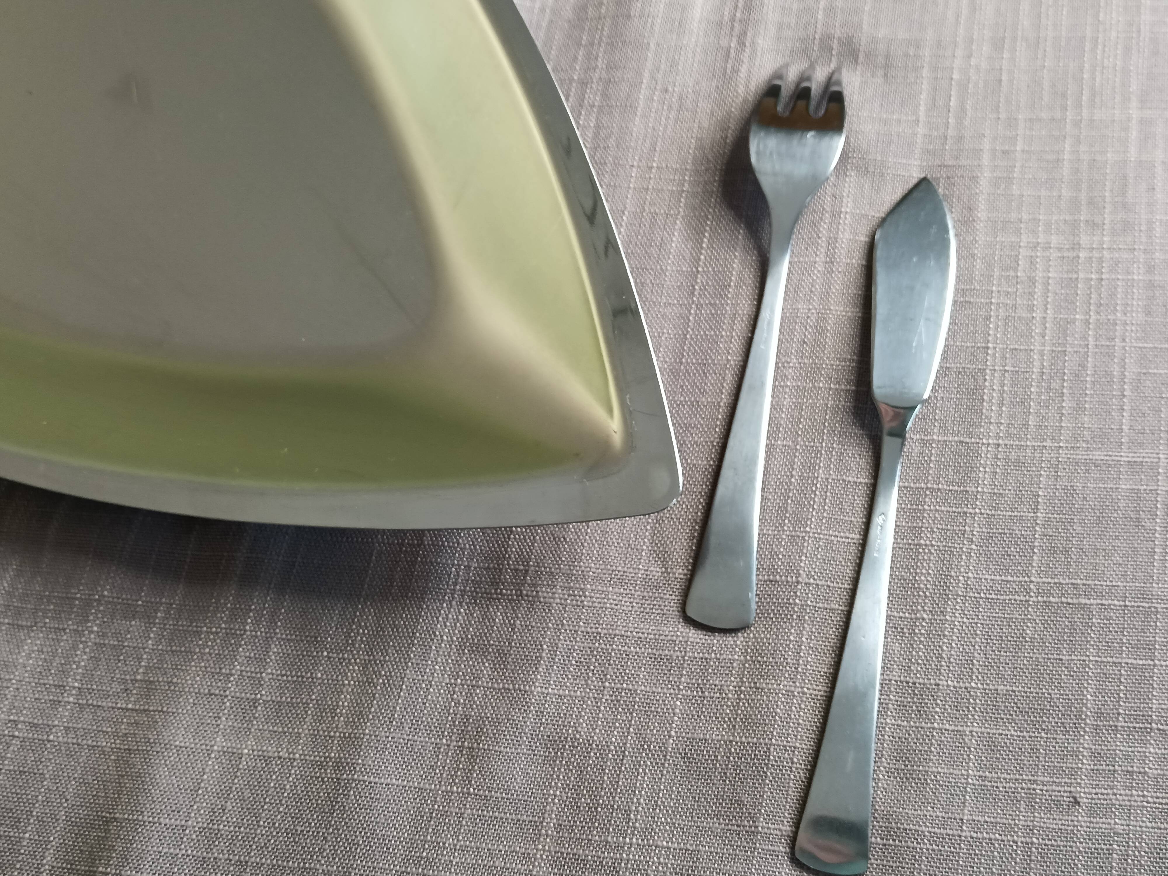 Fish service Guy Degrenne stainless steel 18-8 / dish 68 cm + cutlery