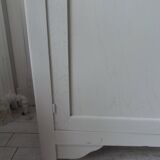 Vintage Parisian wardrobe re-enchanted in pearl gray.