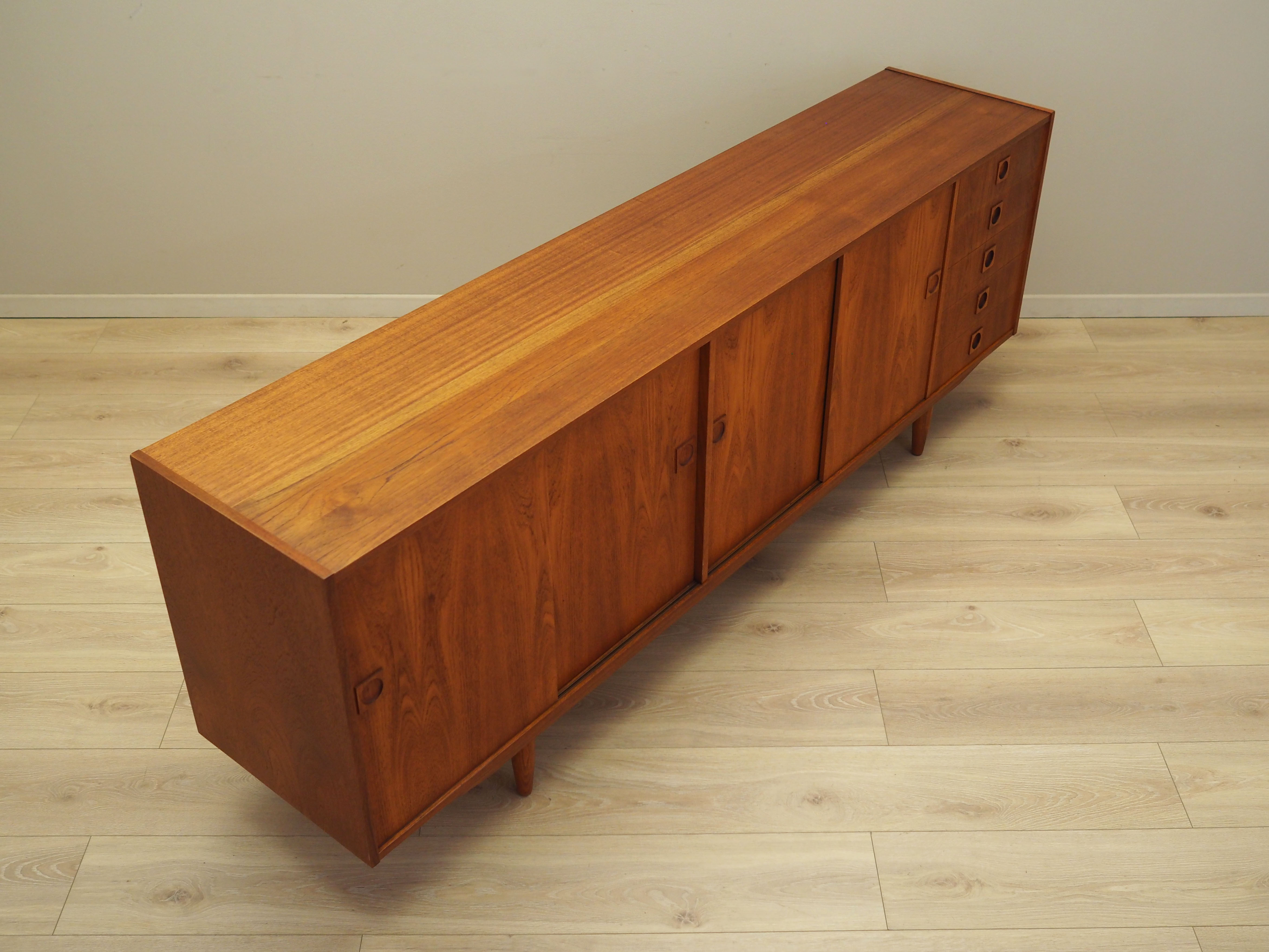 Teak sideboard, Danish design, 1960s, production: Farsø Møbelfabrik