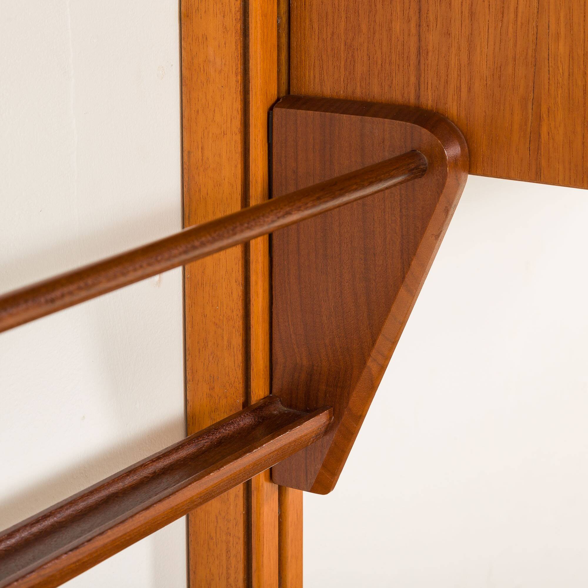 Scandinavian free standing wall unit by Sven Andersen, Norway, 1960s