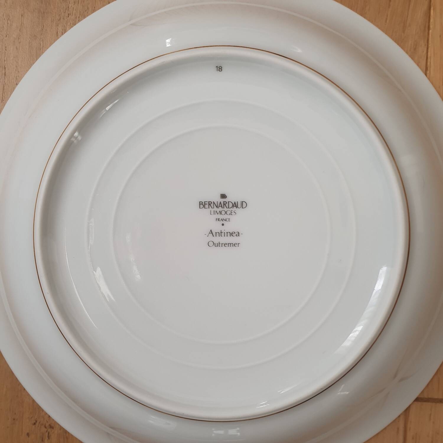 Shallow dish Bernardaud Antinea Outremer