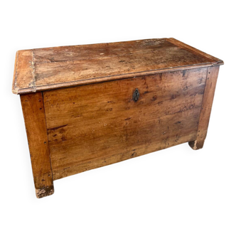 Grand coffre ancien