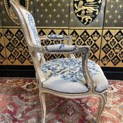 Suite of 4 Louis XV style convertible armchairs