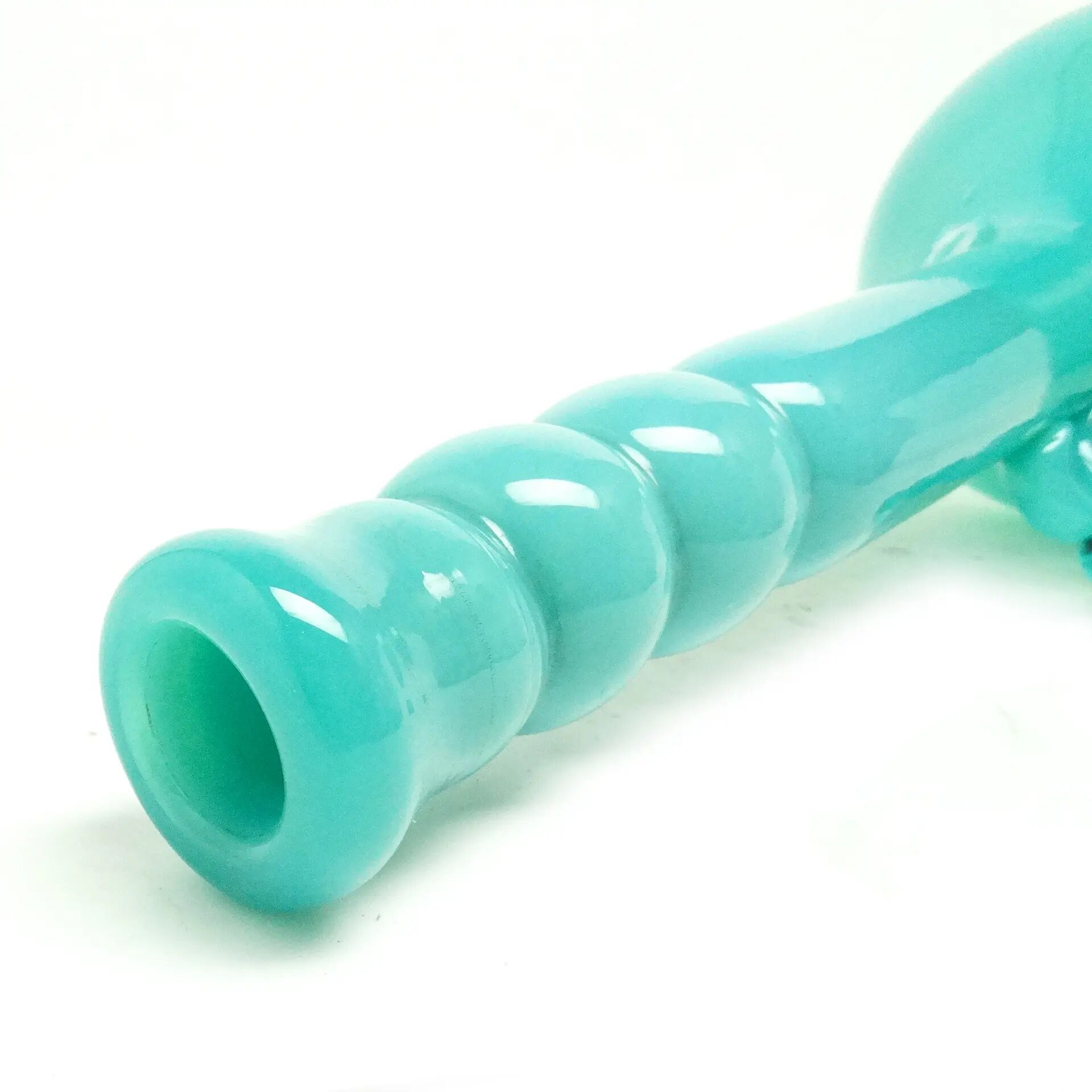 Vase moderniste, en verre turquoise, conçu par J. Słuczan-Orkusz, Pologne, années 1970