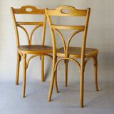 2 bistro chairs from 1905 by KOHN No. 187, wooden seats with 5 fleur-de-lis motifs