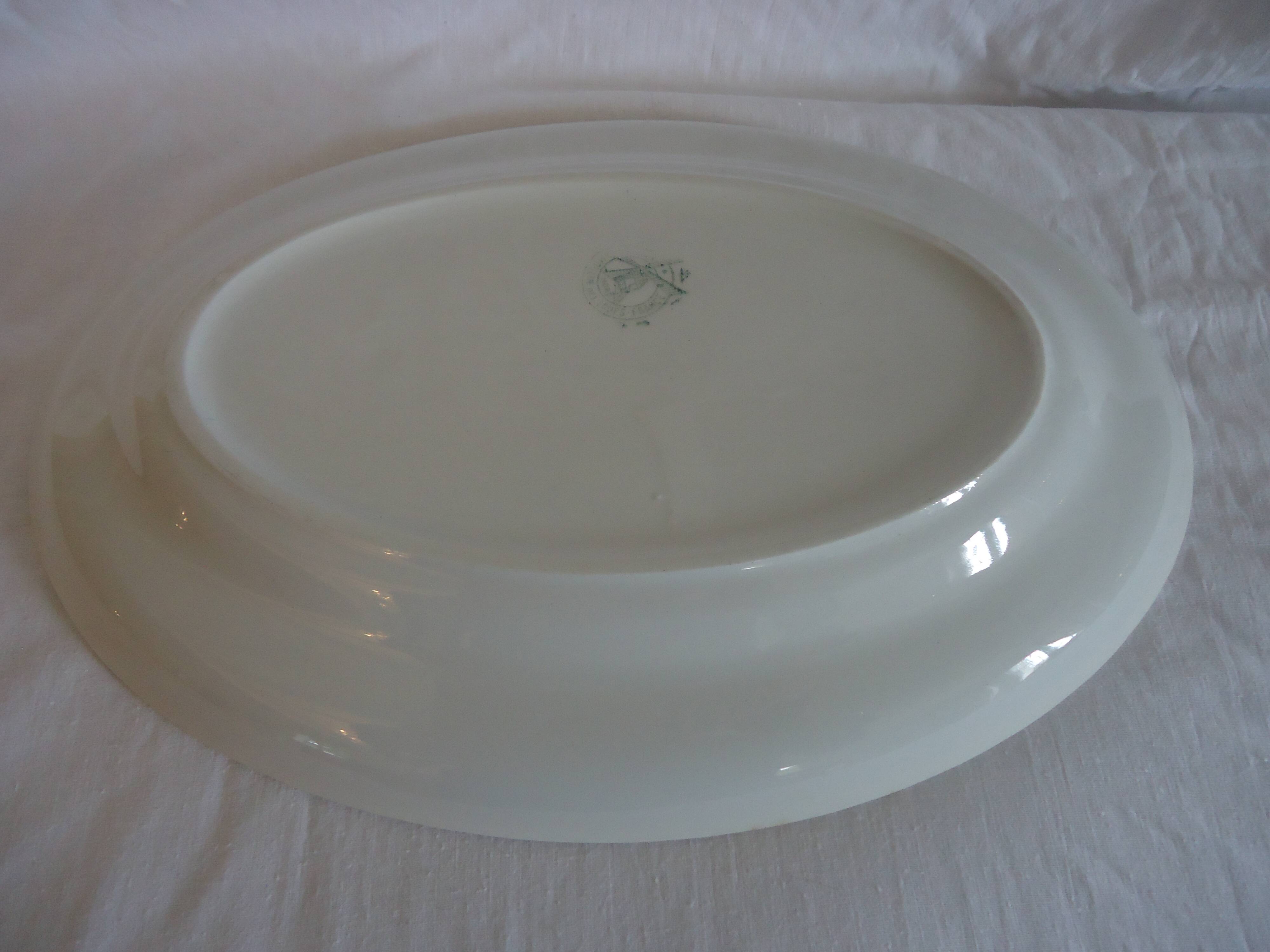 Moulin des loups oval serving dish, white with celadon-colored edges