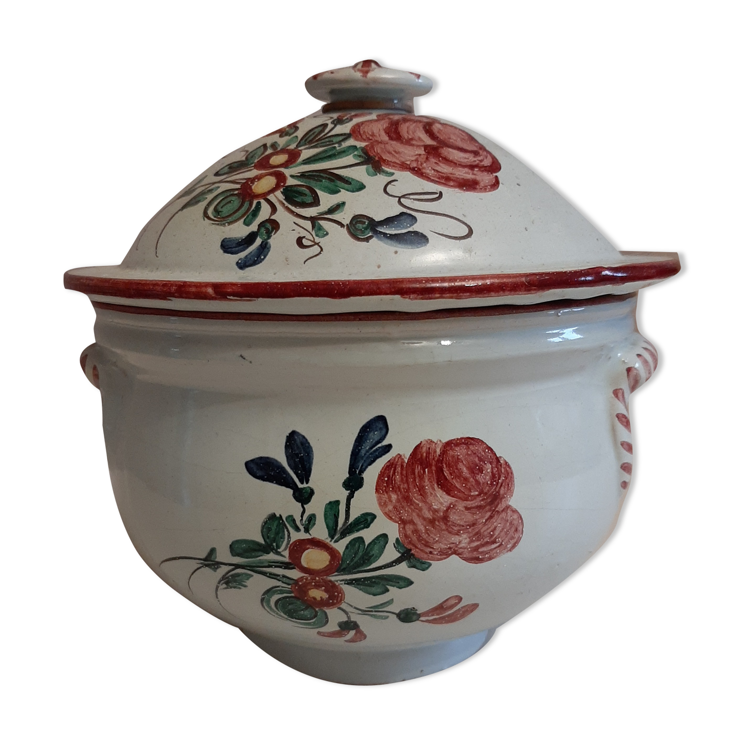 Antique soup tureen from the late 19th century with floral decoration