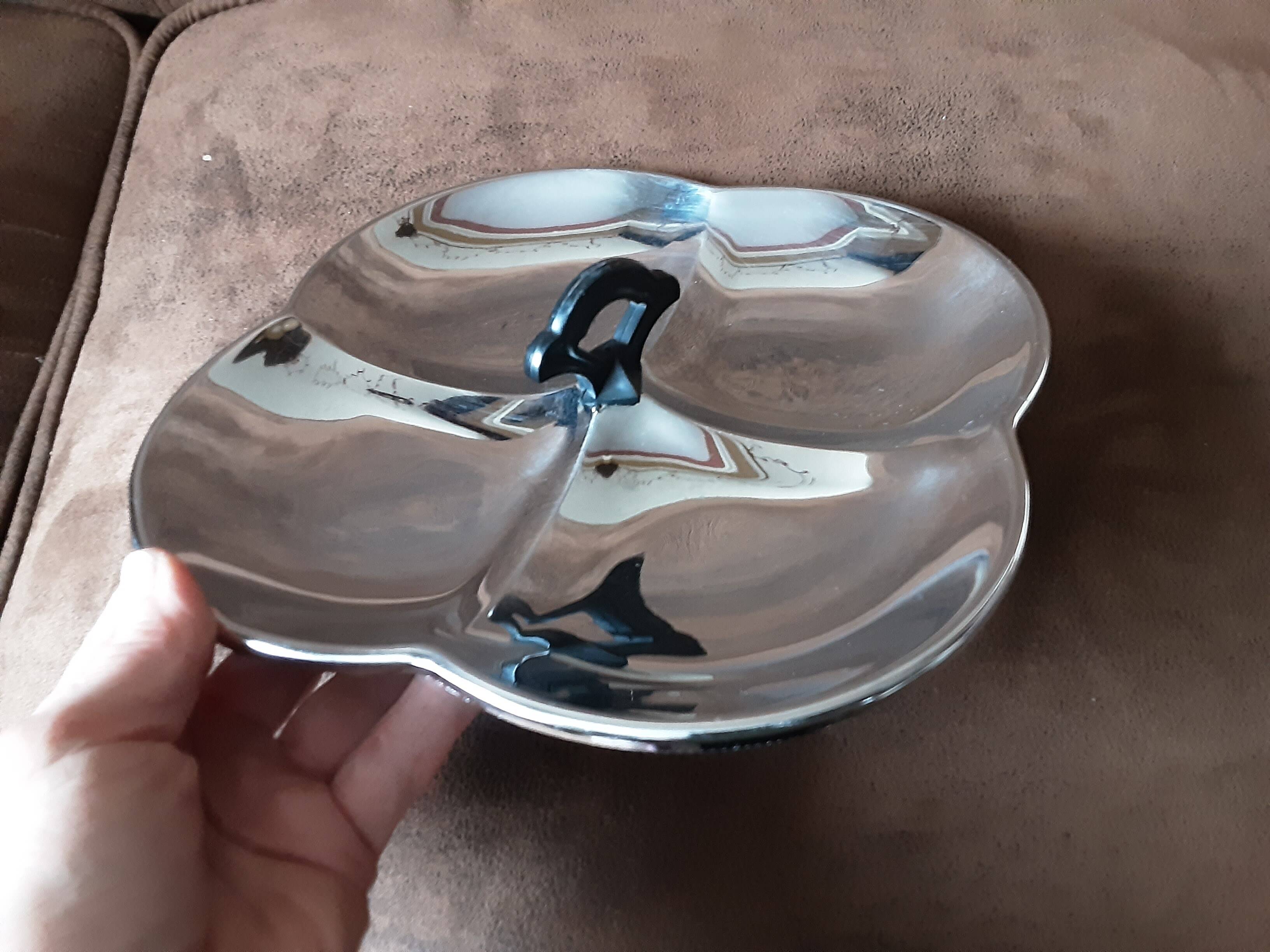 Metal compartment dish