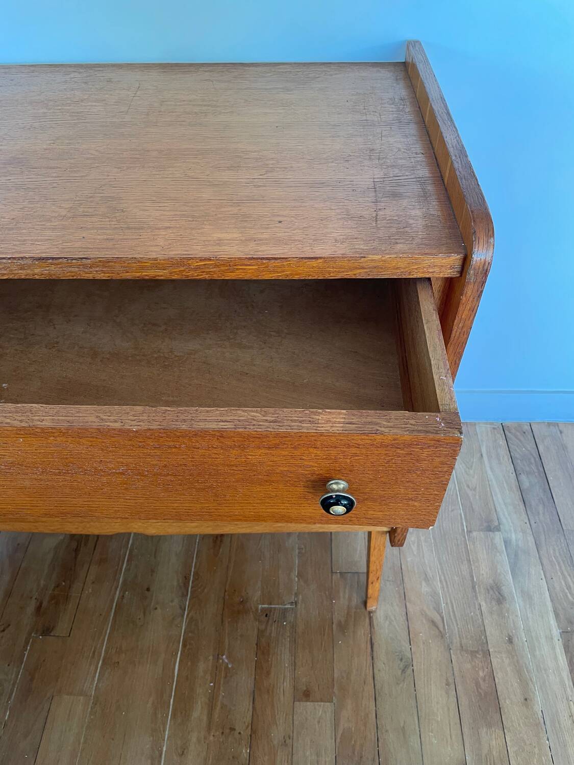 Commode en bois vintage