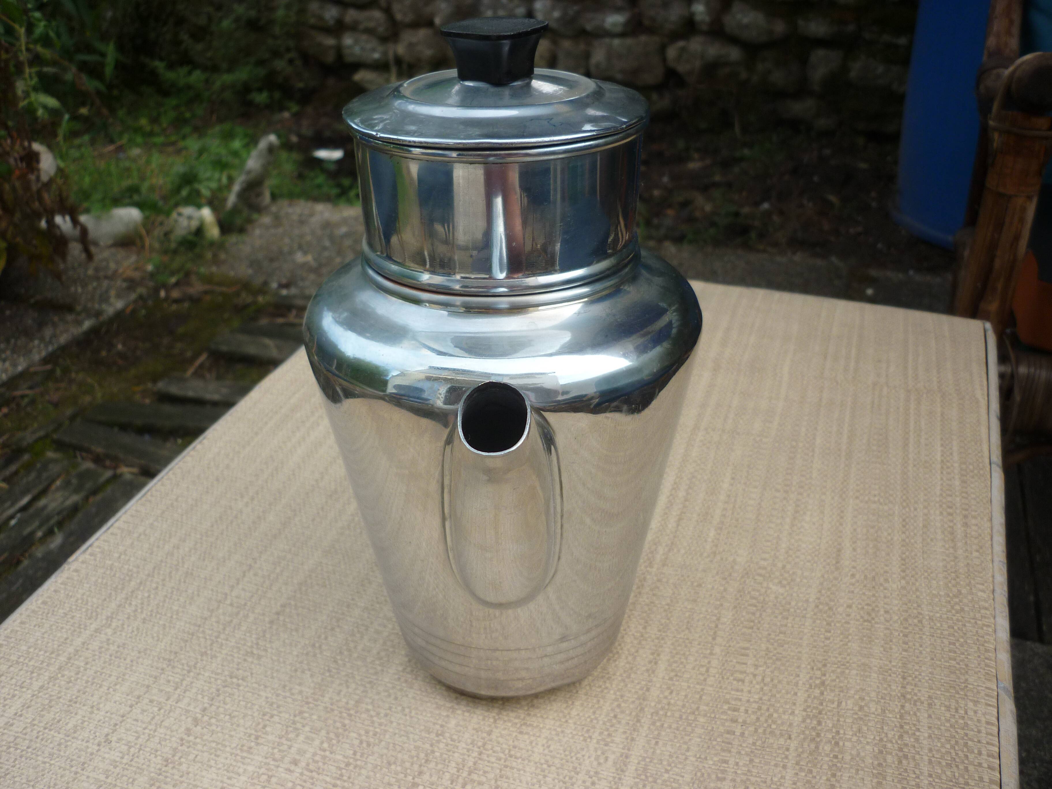 Cafetiere vintage metal chrome and bakelite
