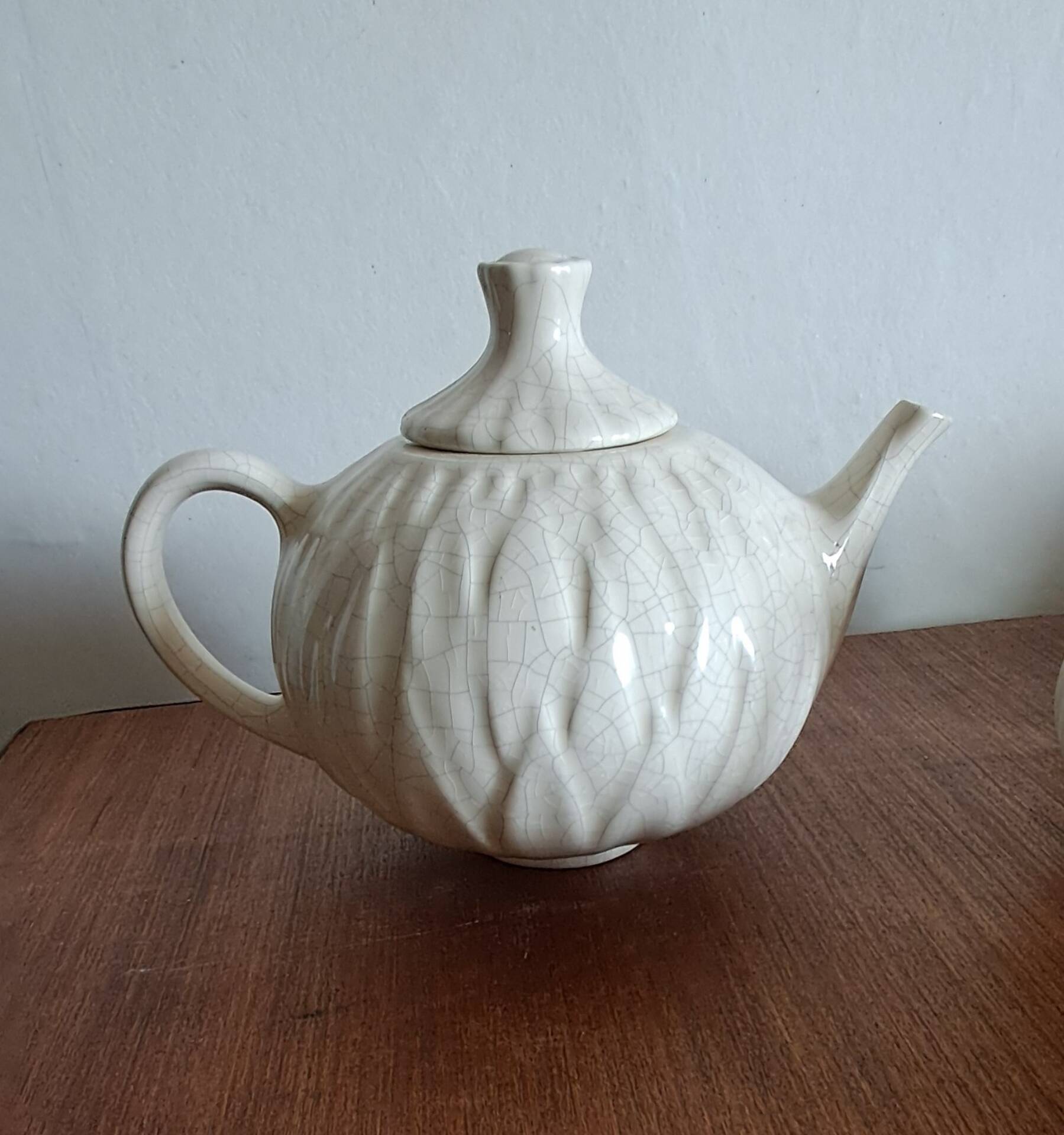 Tea set, pottery from Charolles by Jacques and Kira Molin. An