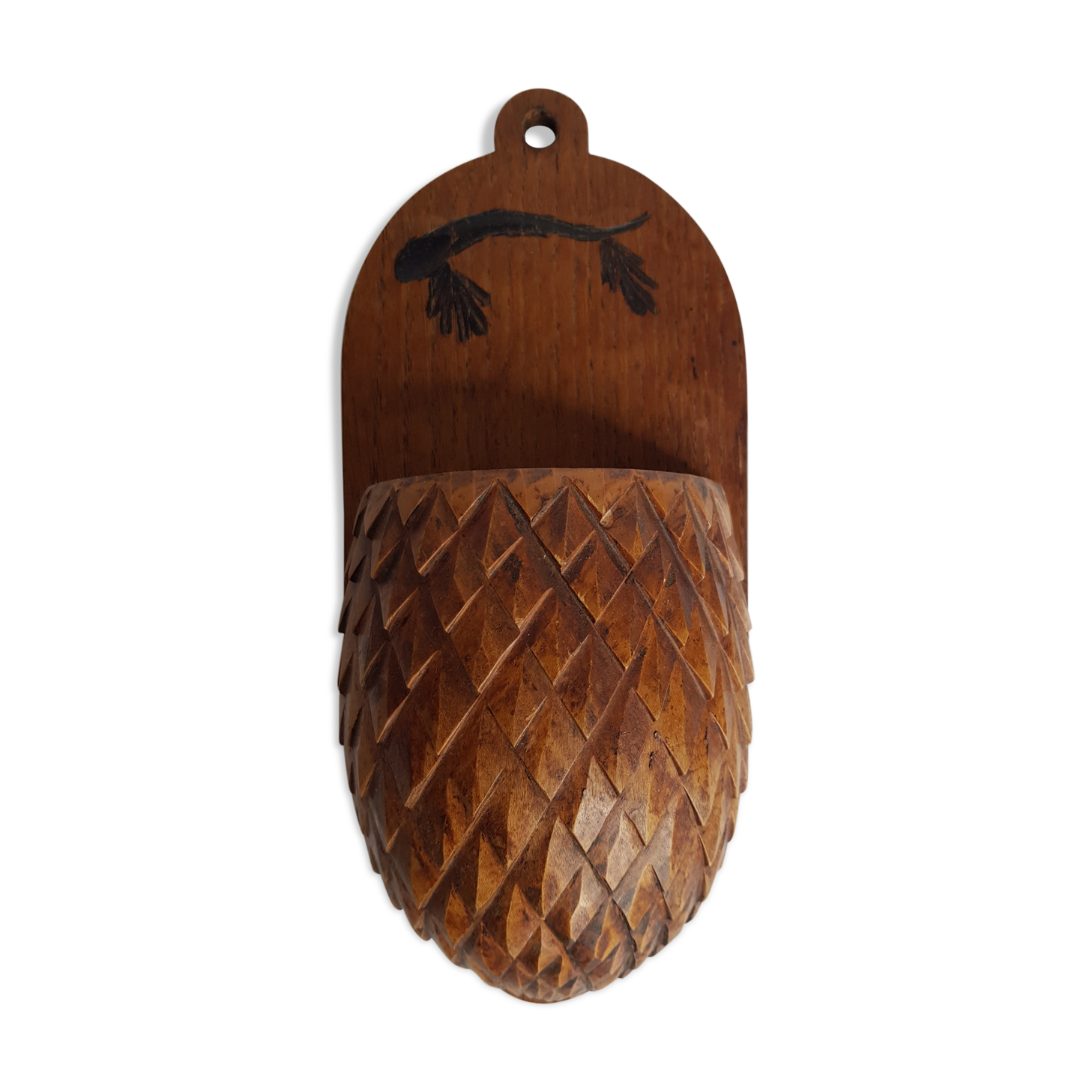 Carved wooden hood signed by J. Pérard and numbered 1900-1910