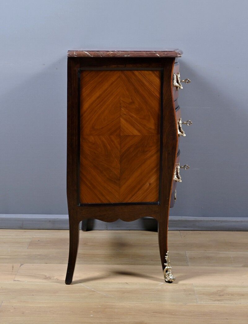 Small marquetry chest of drawers, Louis XV style – mid 19th century