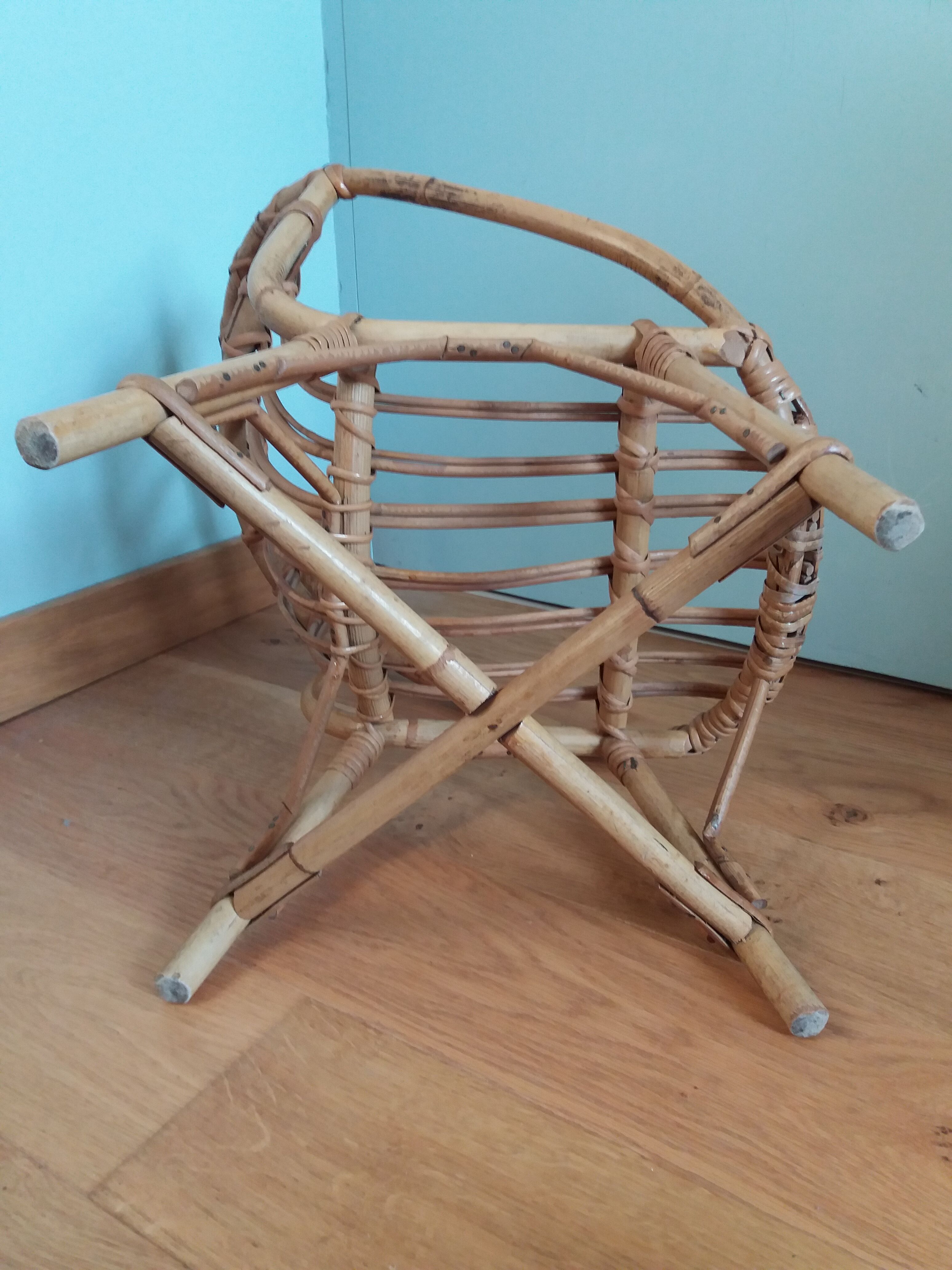 Children's armchair shell basket wicker rattan