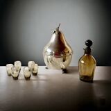 Chromed metal pear - 1 carafe and 6 amber crystal glasses - liquor cellar
