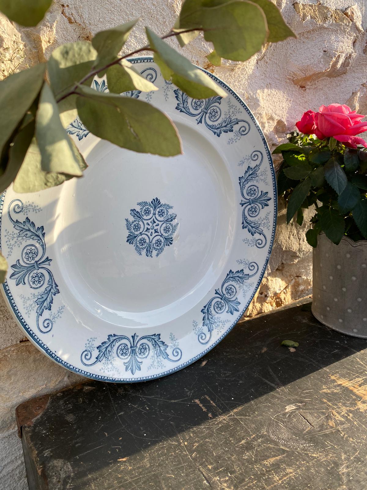 Lot  2 plats ronds