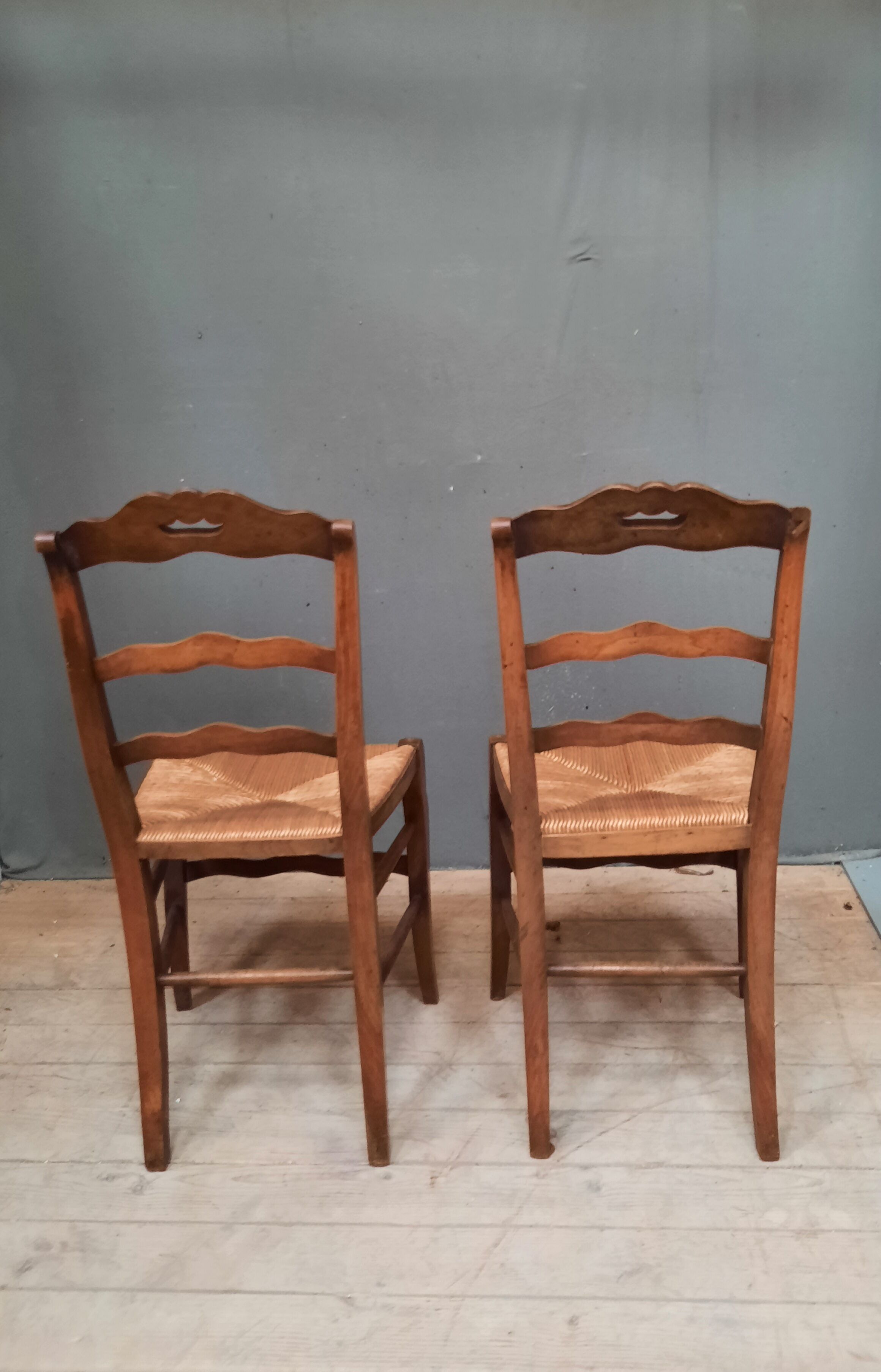 Pair of straw chairs nineteenth saw