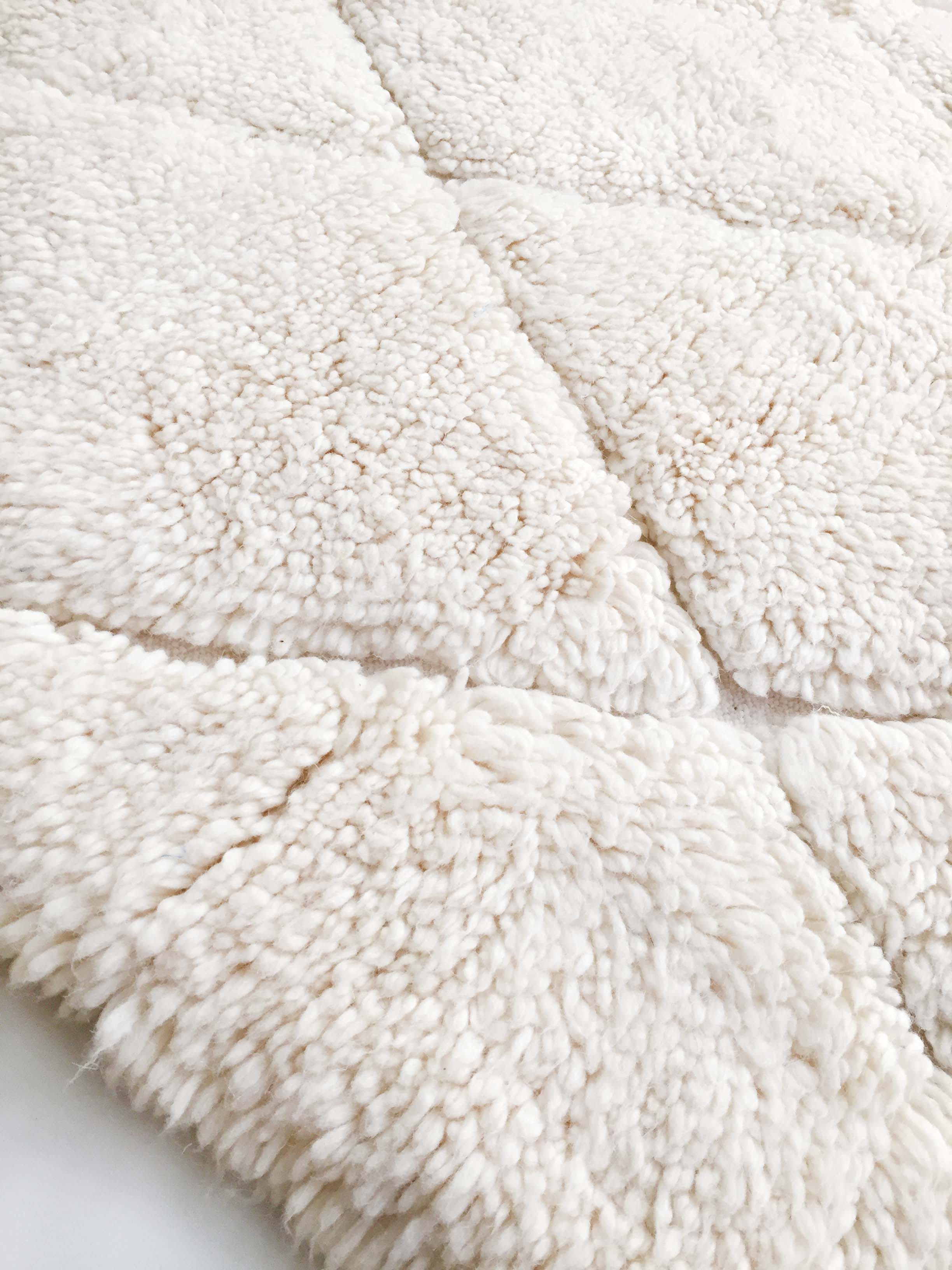 Moroccan Berber carpet Beni Ouarain unbleached with engraved patterns 289x196cm