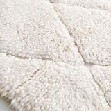 Moroccan Berber carpet Beni Ouarain unbleached with engraved patterns 289x196cm