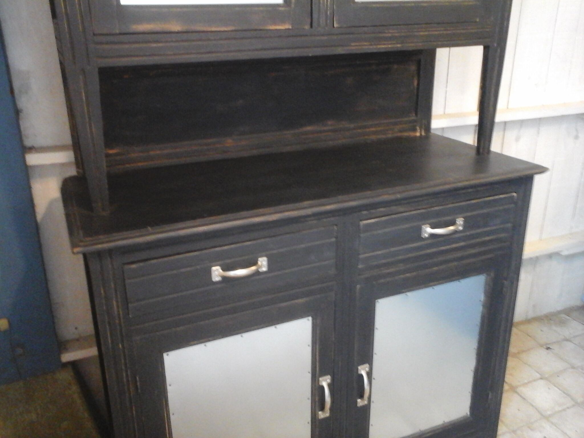 Seasy oak solid black patina and zinc