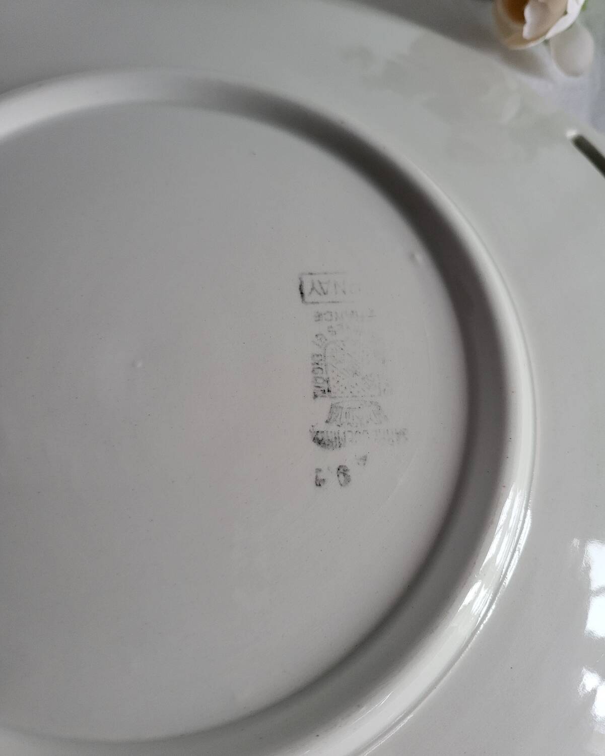Sarreguemines earthenware cake plate, Épernay pattern