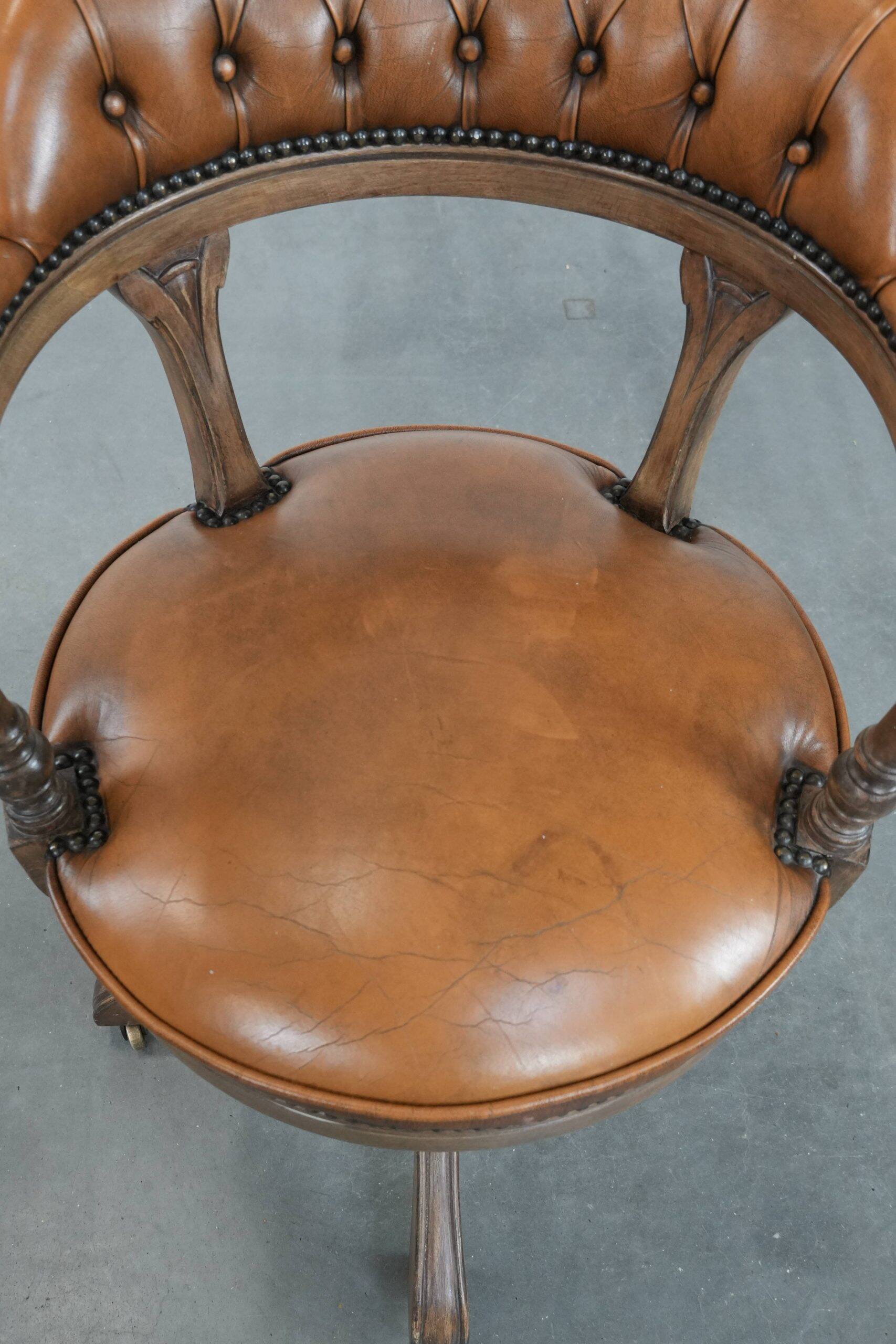 Chaise de bureau chesterfield en cuir de vache classique et intemporelle de style anglais