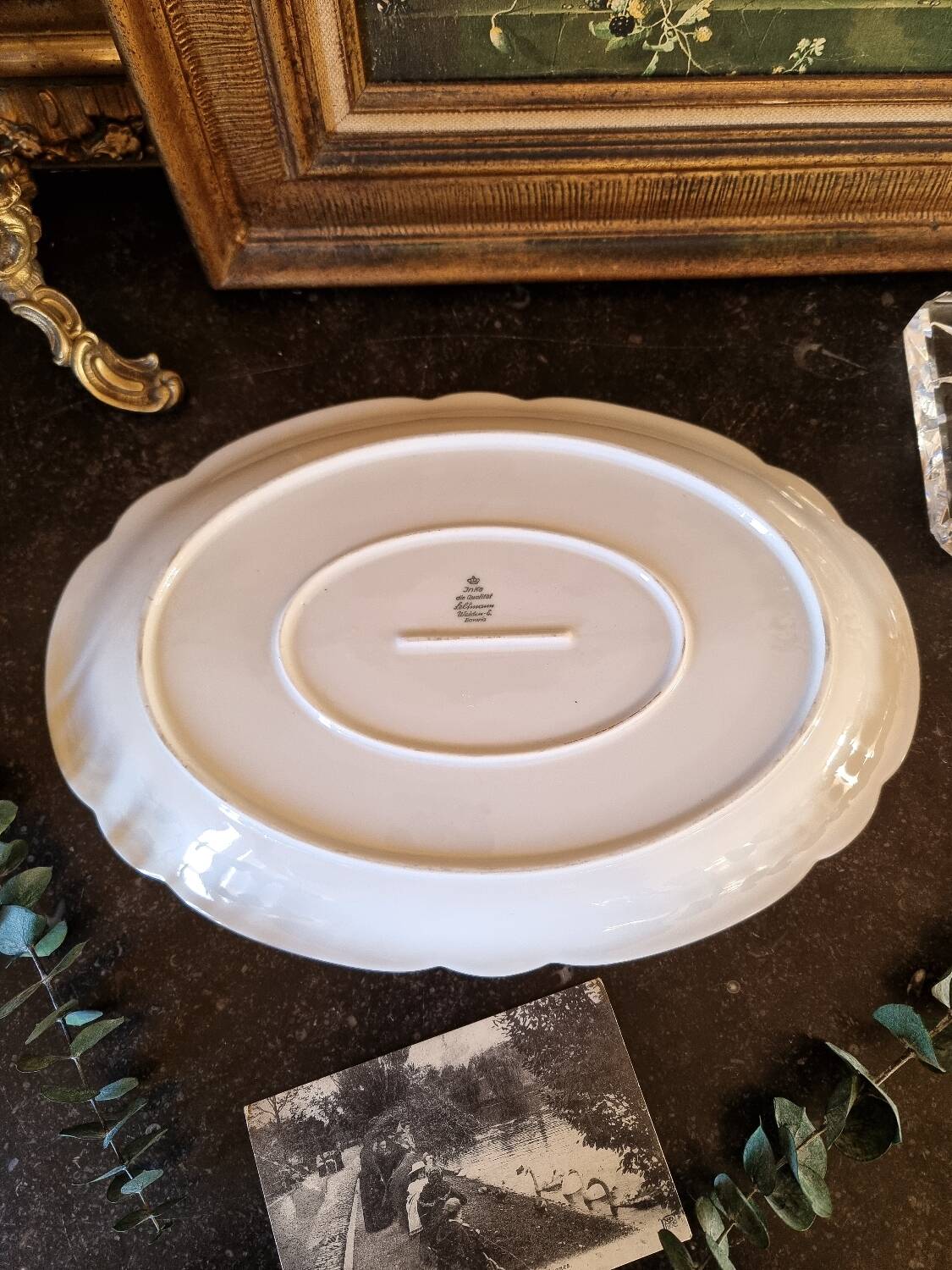 Porcelain dish