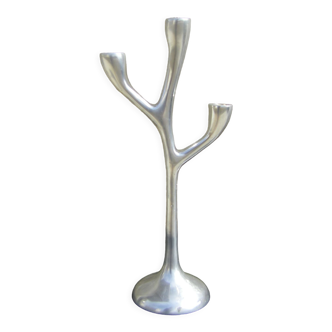 Organically shaped candle holder