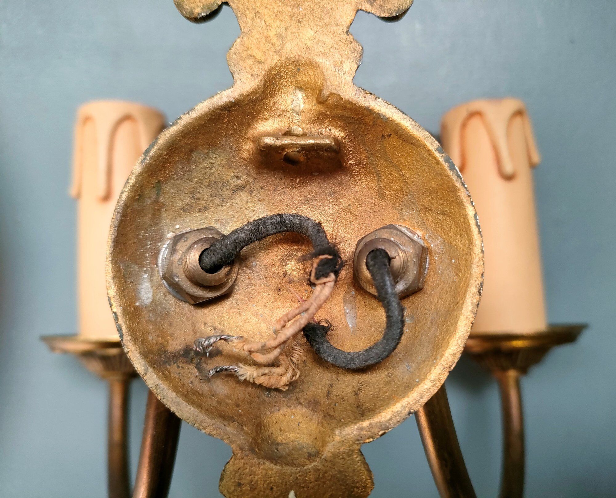 Pair of Empire eagle's head sconces in Palmettes 1900/1920