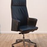 Vintage steering chair