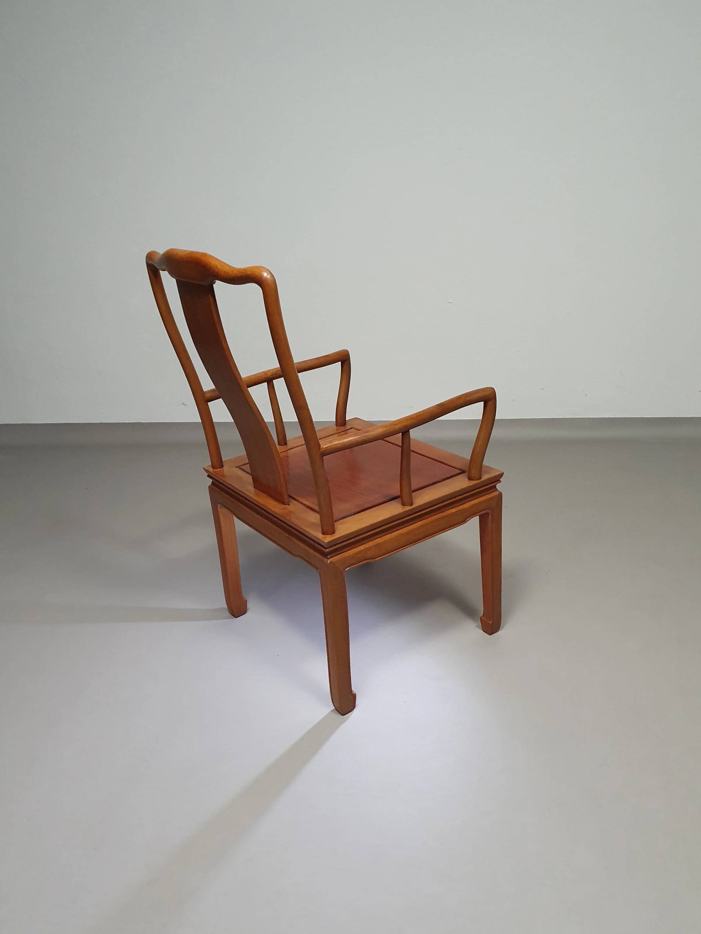 Vintage Chinese Ming rosewood chair