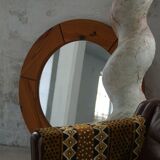 Large round wall mirror in solid pine by Glasmäster Markaryd, Sweden, 1960s.